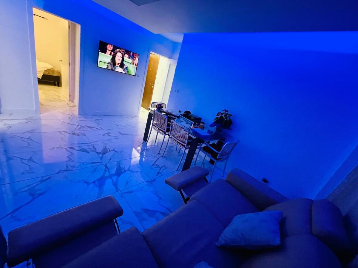 Queen Apartments Santa Coloma de Gramanet エクステリア 写真